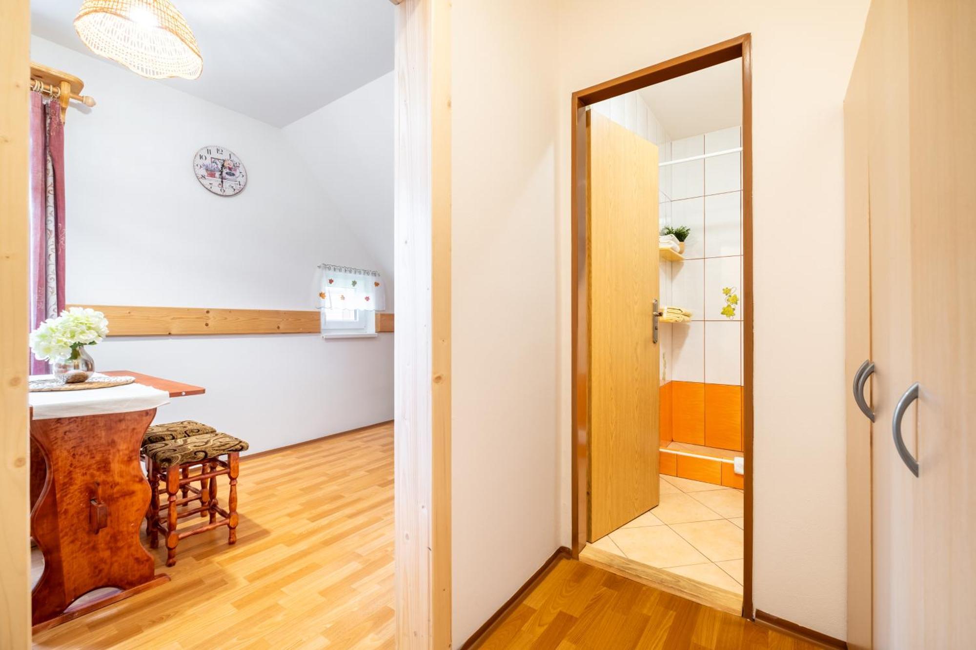 Iwona Apartment *
