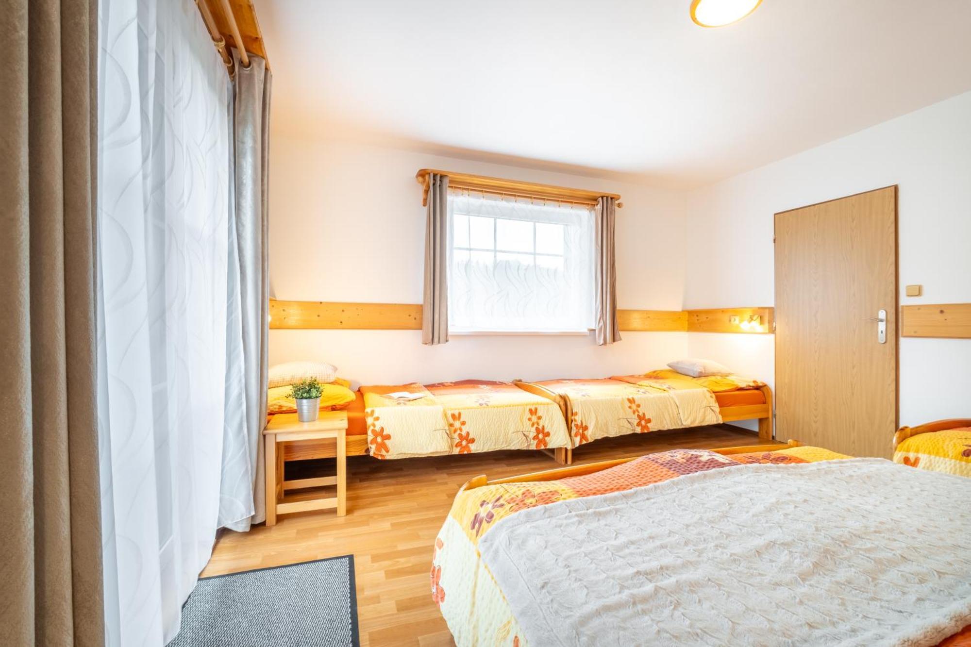 Iwona Apartment *