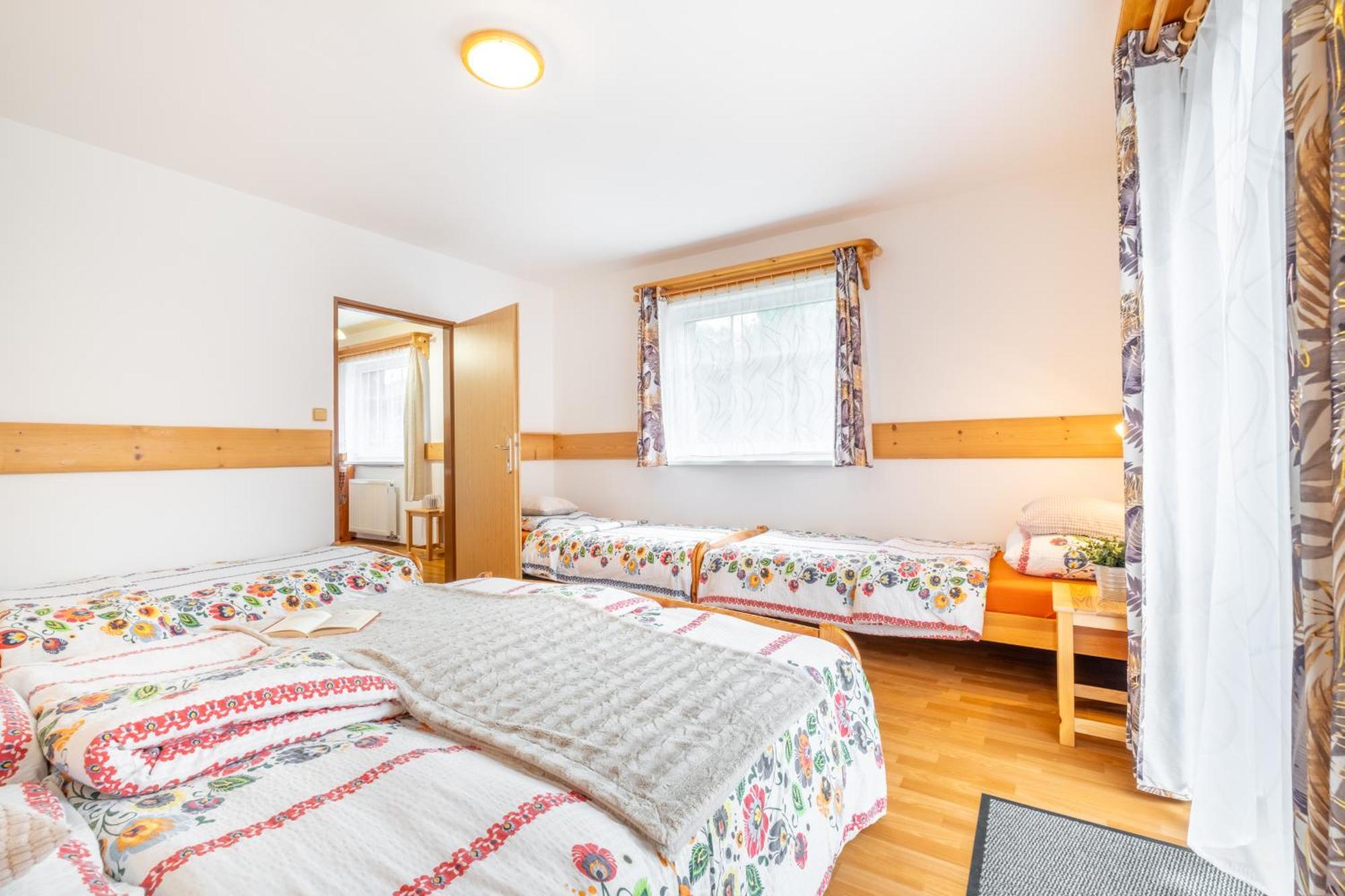 Iwona Apartment *